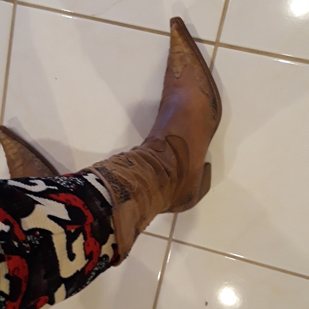 Cowboy boots for women, size 7 - Picture 3 of 8